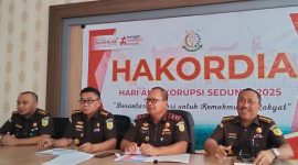 Foto: Kepala Kejati NTB Wahyudi Saat Menyampaikan Konferensi Pers Hari Anti Korupsi 09/12/2025