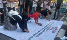 Gelombang Petisi di Car Free Day Udayana, KEPAK NTB Dorong Hakim Tipikor Panggil Gubernur NTB