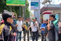 Foto: Caca Handika, Ketua Umum Himpunan Mahasiswa Islam, bersama sejumlah kader yang tergabung dalam Badko HMI Bali-Nusra.