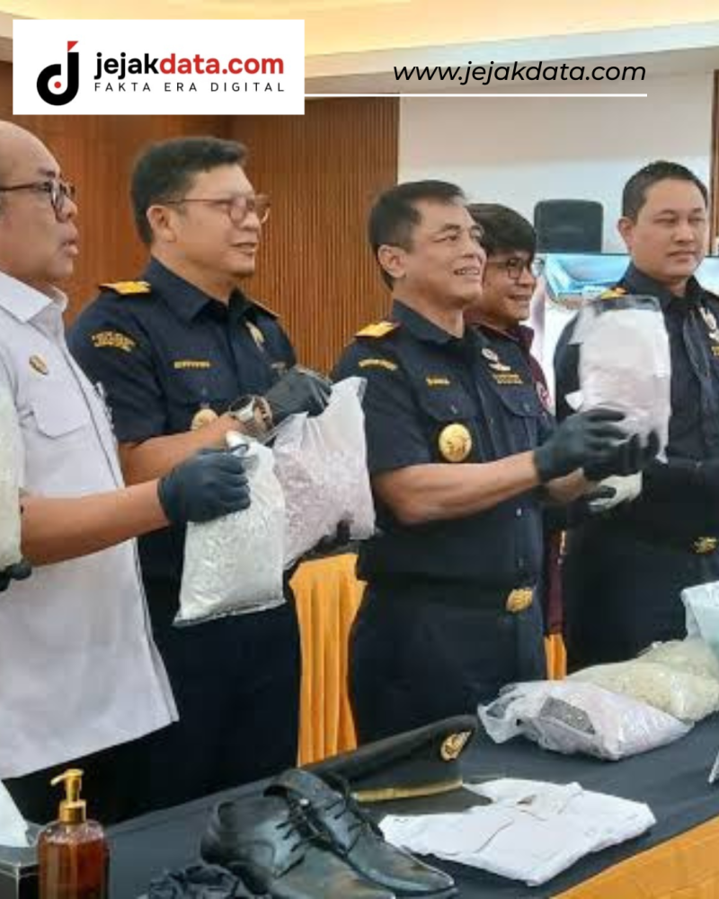 Foto: Konferensi pers yang digelar Bea Cukai Soekarno-Hatta bersama Direktorat Tindak Pidana Narkoba Bareskrim Polri, Jumat (31/7)