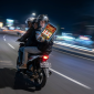 Tiga remaja SMP di Mataram terekam kamera berboncengan tiga sambil bermain judi online di atas motor, mengambarkan kian maraknya fenomena judol di kalangan anak di bawah umur di NTB. (Foto: Ilustrasi)