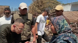 Foto: Raffi Ahmad dan The Dudas Minus One salurkan bantuan Rp1 miliar untuk warga terdampak kebakaran Rumah Adat Sade, Lombok Tengah.(JD09)