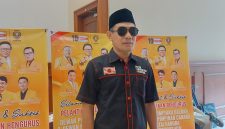 Abdul Hakim, Sekretaris PIMDA PKN NTB, hadir dalam sebuah acara di Mataram. PKN NTB menyambut positif pelantikan pengurus baru DPD Partai Hanura NTB 2025-2030, seraya menekankan pentingnya sinergi dan kolaborasi politik daerah. [Foto: JD09]