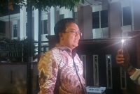 Kuasa Hukum tiga terdakwa, Dr. Irpan Suriadiata, S.H.I., M.H., memberikan keterangan kepada awak media usai persidangan vonis bebas di Pengadilan Negeri Tipikor Mataram, NTB, Rabu (5/8/2026). (Foto: Dok. JD09)