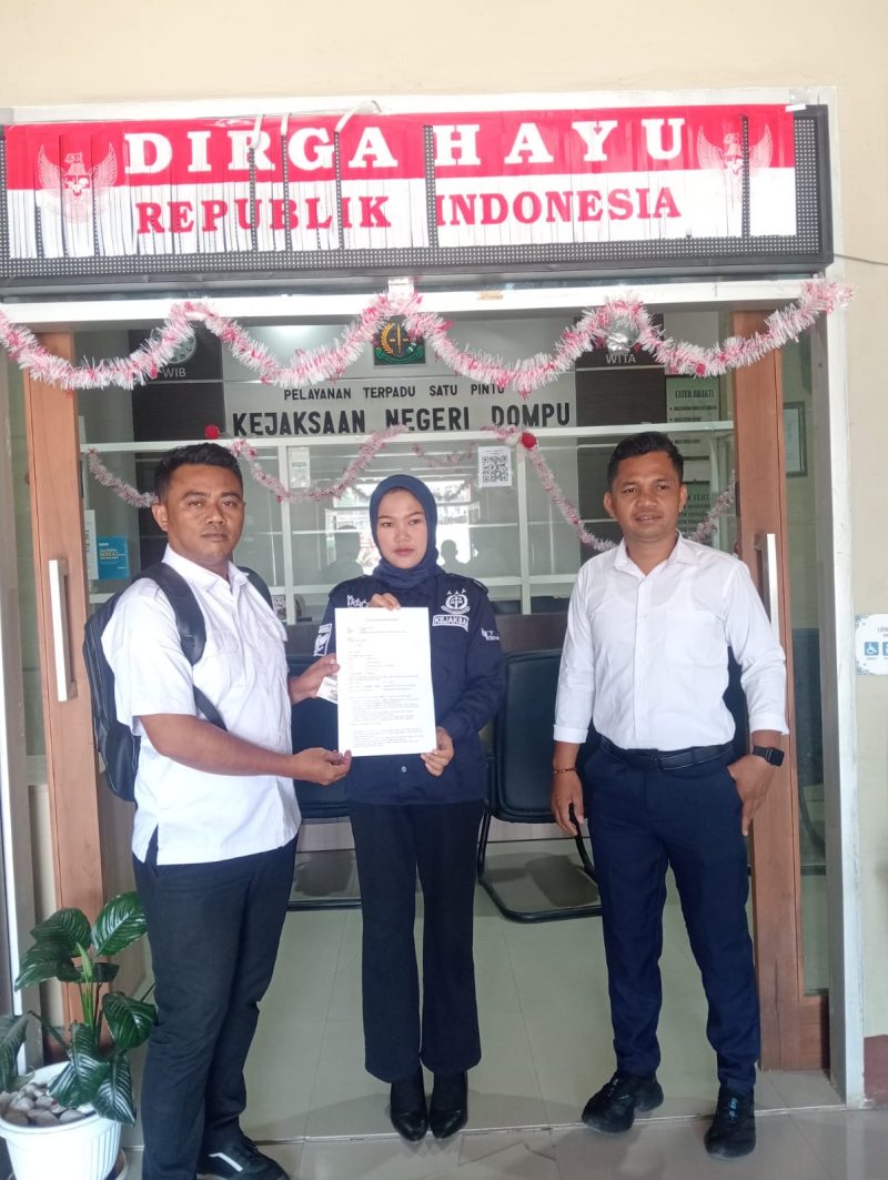 Foto : pelaporan resmi di terima kejaksaan negeri dompu