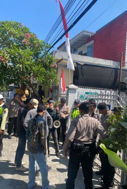 Demo PT AMNT di Mataram: KRS NTB Tuntut Transparansi Dana CSR