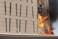 Foto: Kebakaran Hotel Pullman Jakarta Central Park di Jalan Letjen S. Parman, Grogol Petamburan, Jakarta Barat, Sabtu (1/8/2026) pagi
