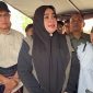 Foto: Wakil Gubernur NTB Indah Dhamayanti Putri (Ibu Dinda) meninjau lokasi penanganan pascakebakaran serta menyapa warga terdampak di Desa Adat Sade, Kabupaten Lombok Tengah, Minggu (23/8).