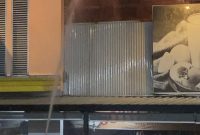 Foto : Outlet yang menjual soto kopro di kawasan Pasar Modern Sinpasa, di samping Summarecon Mall Serpong, terbakar pada Senin (7/9/2026)
