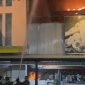 Foto : Outlet yang menjual soto kopro di kawasan Pasar Modern Sinpasa, di samping Summarecon Mall Serpong, terbakar pada Senin (7/9/2026)