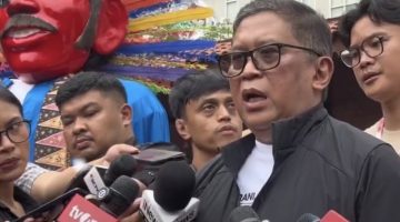 Foto: Sekretaris Jenderal Partai Demokrasi Indonesia Perjuangan (PDI-P), Hasto Kristiyanto saat menghadiri acara Merah Muda Fest, Menyongsong 100 Tahun Sumpah Pemuda di Museum Sumpah Pemuda, Jakarta, Minggu (25/10).